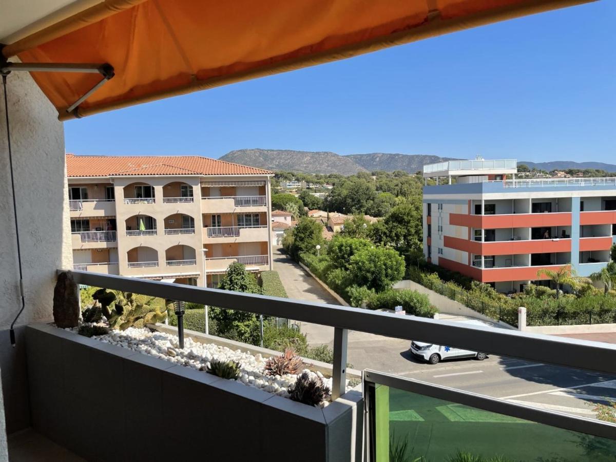 Bormes-Les-Mimosas - Appart 25M2 Avec Balcon - 4P Екстер'єр фото