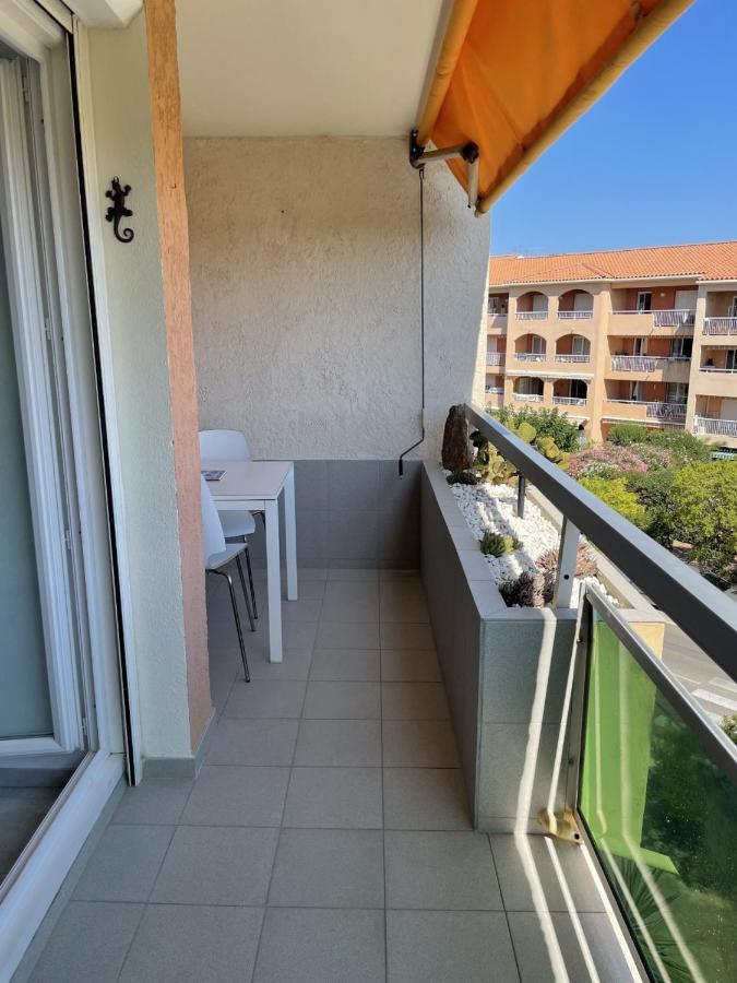Bormes-Les-Mimosas - Appart 25M2 Avec Balcon - 4P Екстер'єр фото