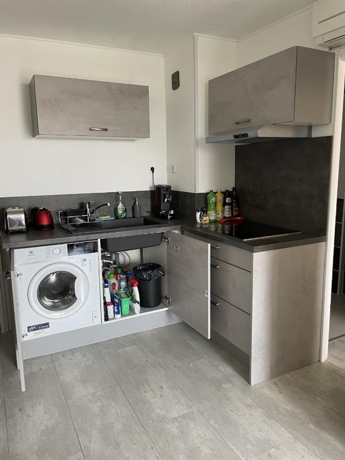 Bormes-Les-Mimosas - Appart 25M2 Avec Balcon - 4P Екстер'єр фото